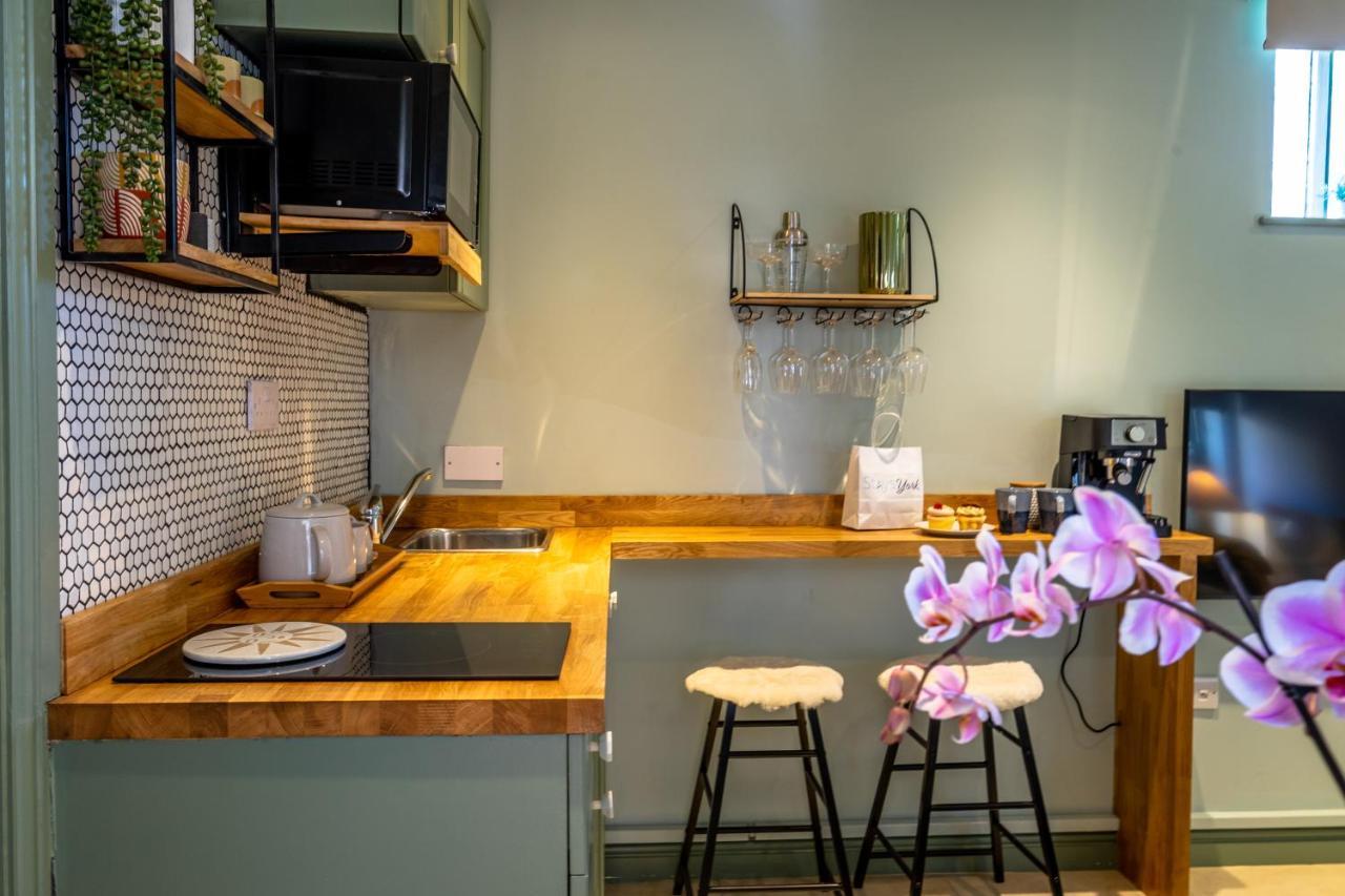 The Beehive Apartment *